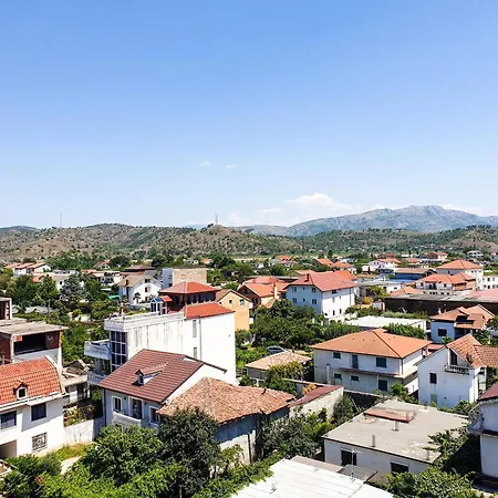 Near Cathedral And Center Apartment Shkoder